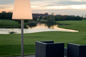 De buitenschemerlamp