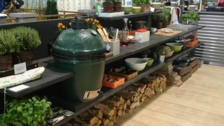 Buitenkeuken, Buiten eten