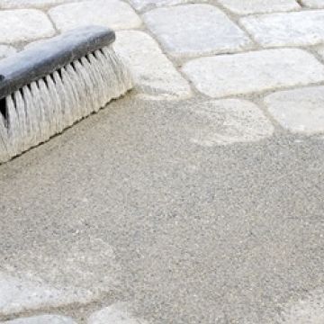 Het vullen van steen- en tegelvoegen
