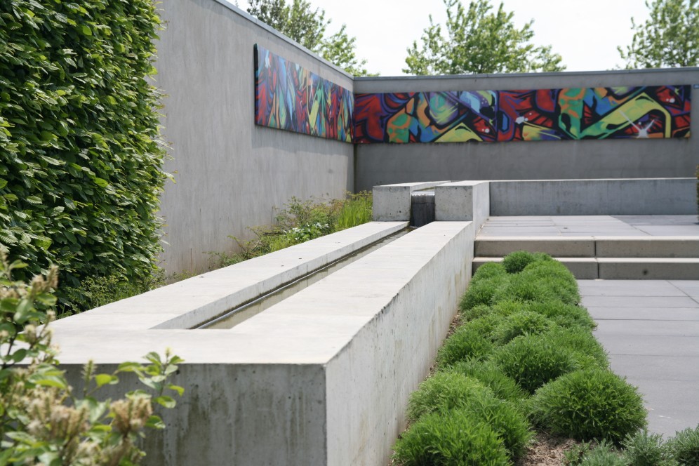 Kunstzinnige Loungetuin
