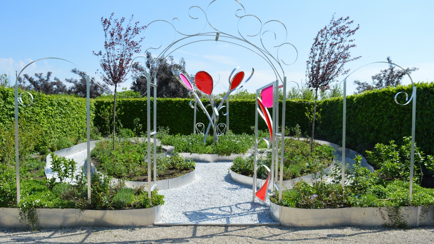 Dicky de Vos wint met haar tuin ‘Le Jardin Rouge’ de publieksprijs van ‘Tuinen der lusten’