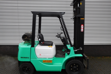 Mechanische heftruck 2.500 kg