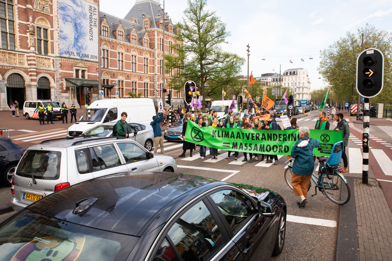 Handhaving van de wet is geen inbreuk op de fundamentele vrijheid van betoging
