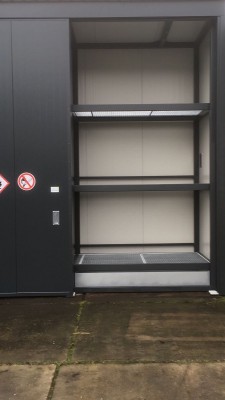 Opslagcontainer met 3 verdiepingen speciaal op maat gemaakt.