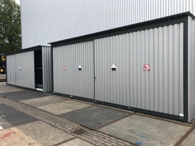 Twee enkelwandige opslagcontainers K40 chemie EW voor Rudico B.V. uit Eerbeek