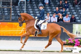 Cynthia scoort met Iwardo op de pavocup 2018